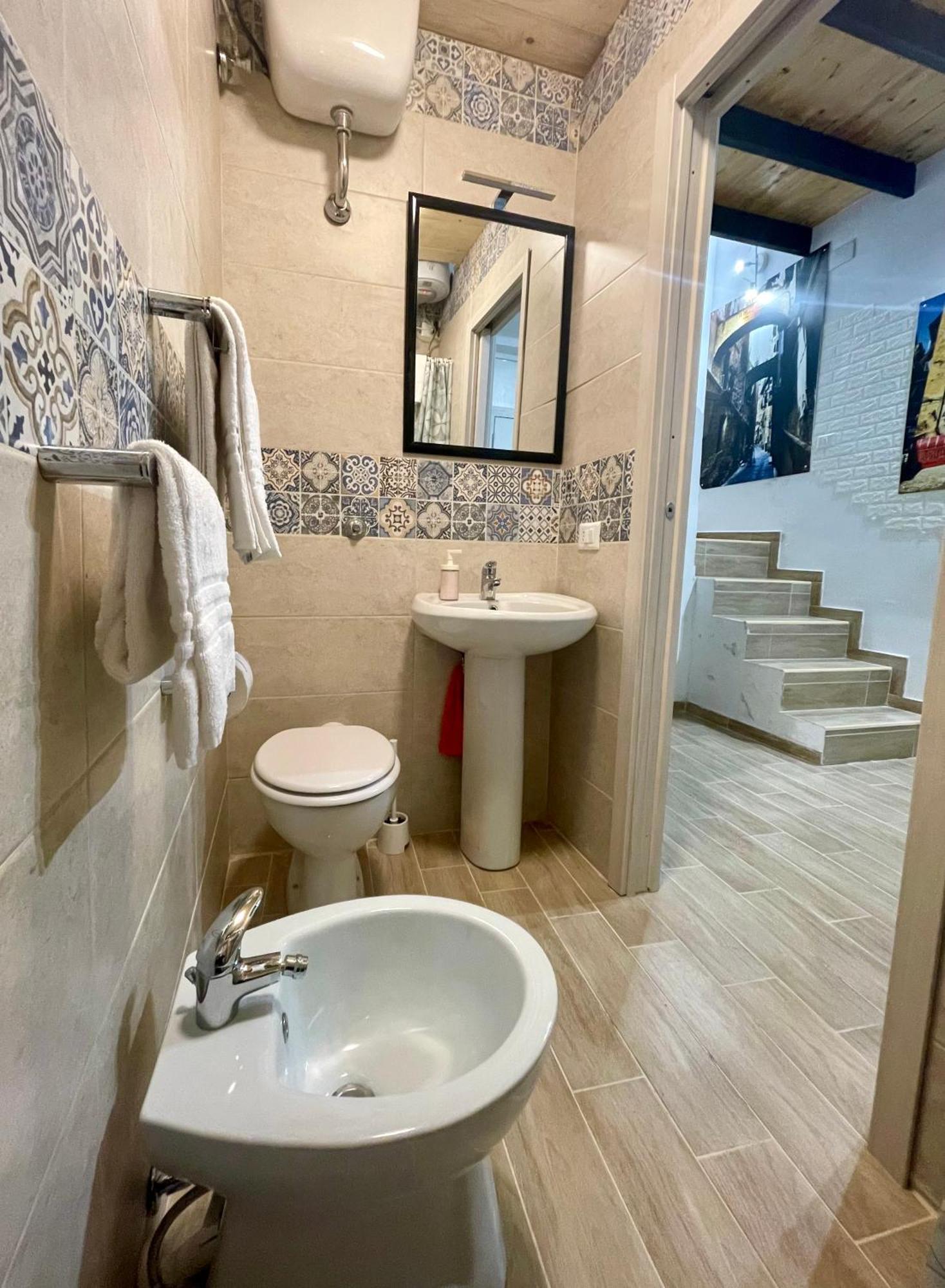 Bellebbuono Apartment Napoli Bagian luar foto