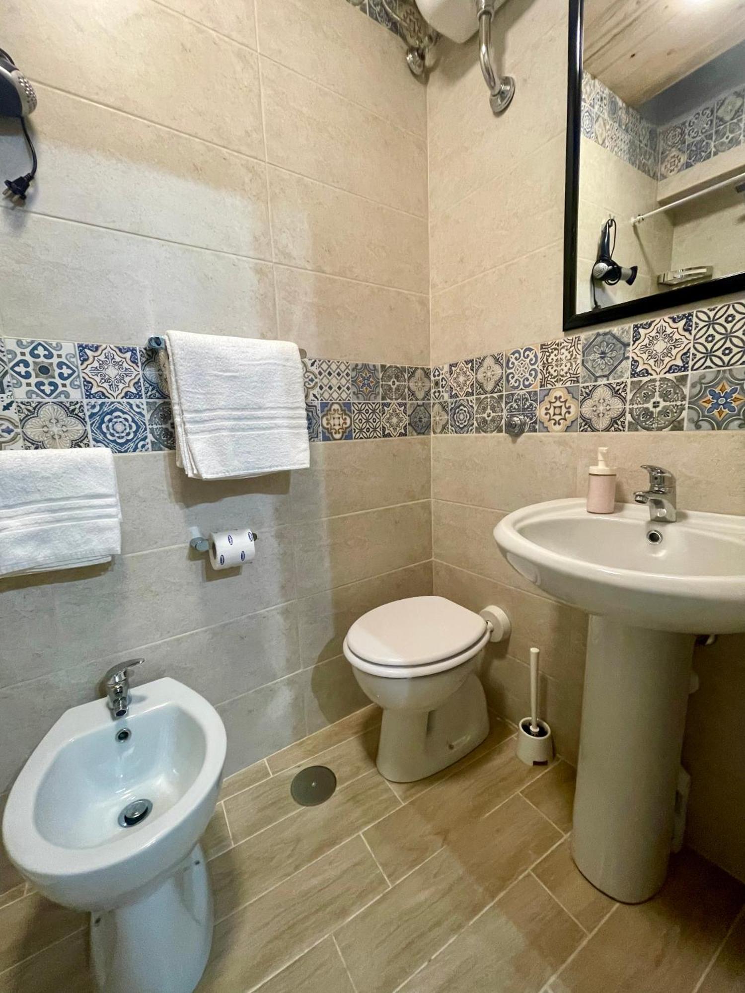 Bellebbuono Apartment Napoli Bagian luar foto