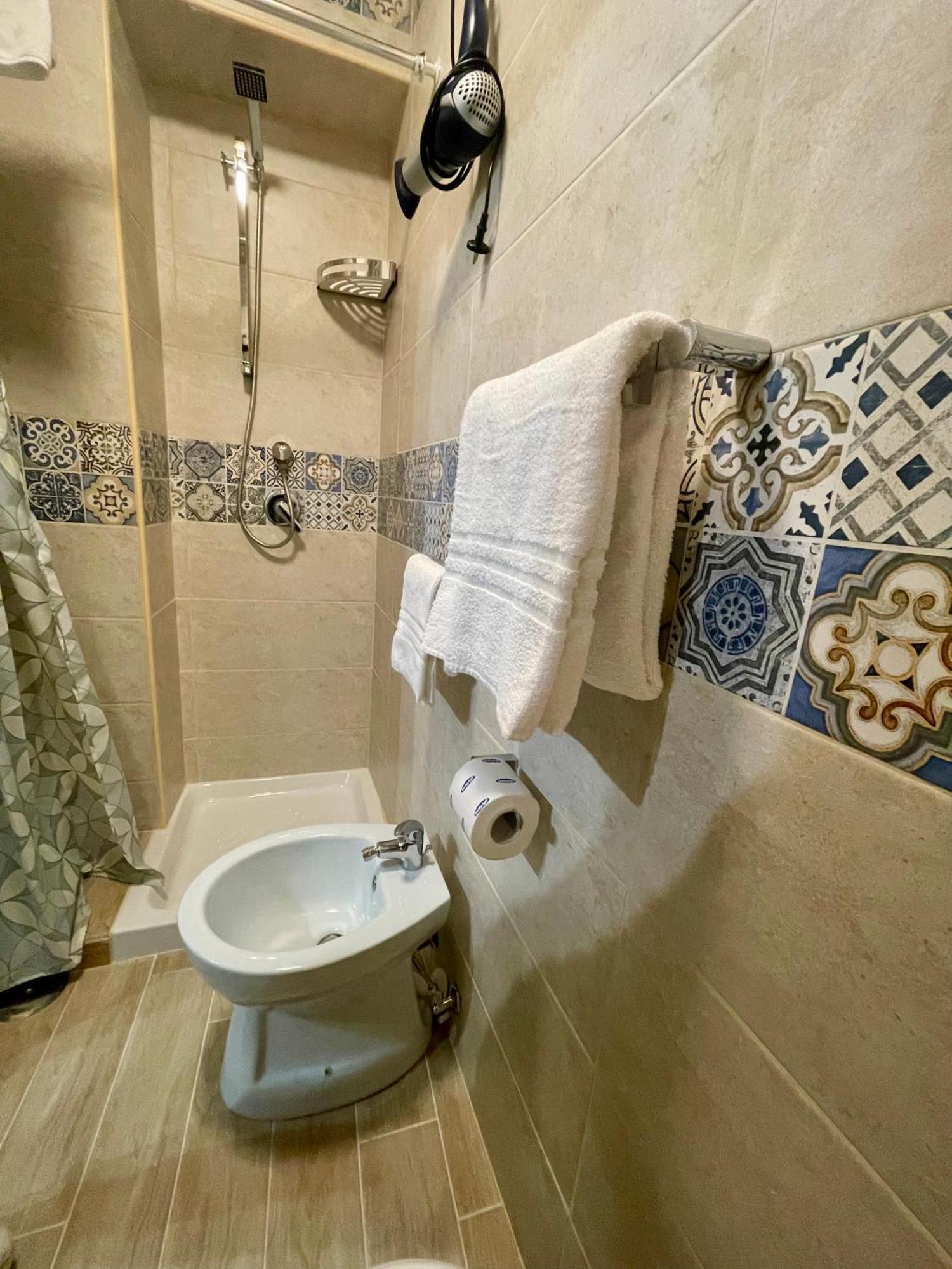 Bellebbuono Apartment Napoli Bagian luar foto